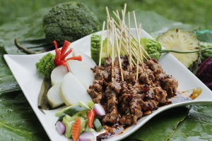 Sate Lontong